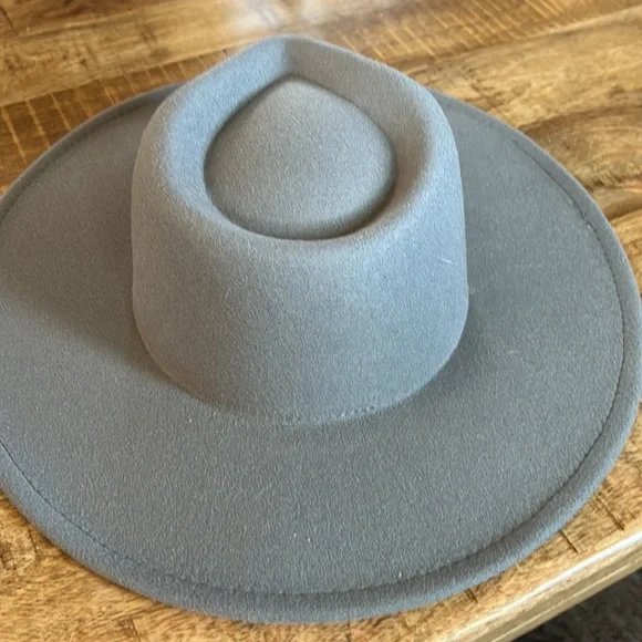 Yucca NWT - Grey Felt Hat; one size; women’s - Picture 4 of 4